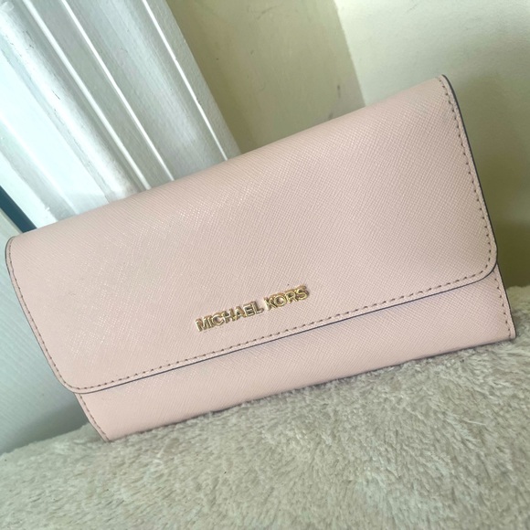 Michael Kors Pink Saffiano Leather Wallet EUC - Picture 11 of 11